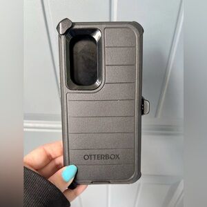 OtterBox Defender Series Pro for Motorola Moto Edge 2022 | Black